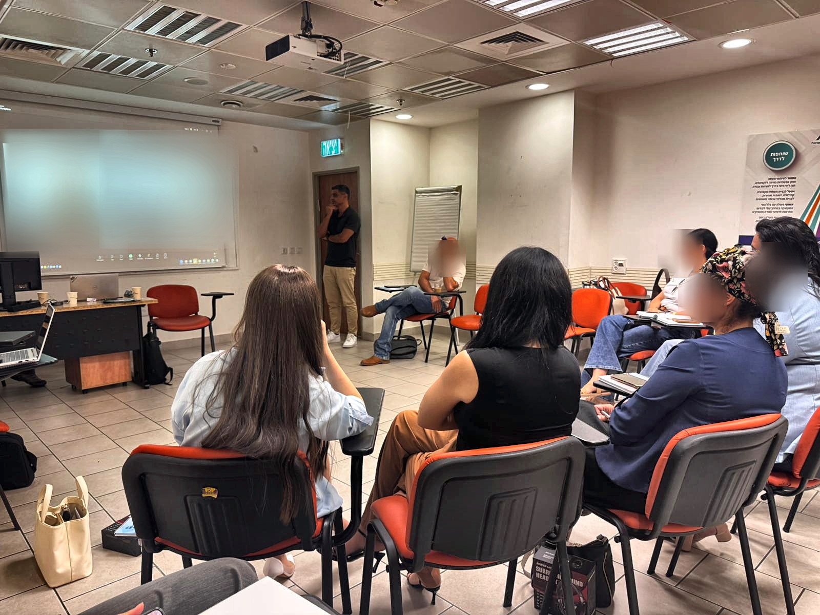 Team training on the virtual government office at the Israel Employment Service